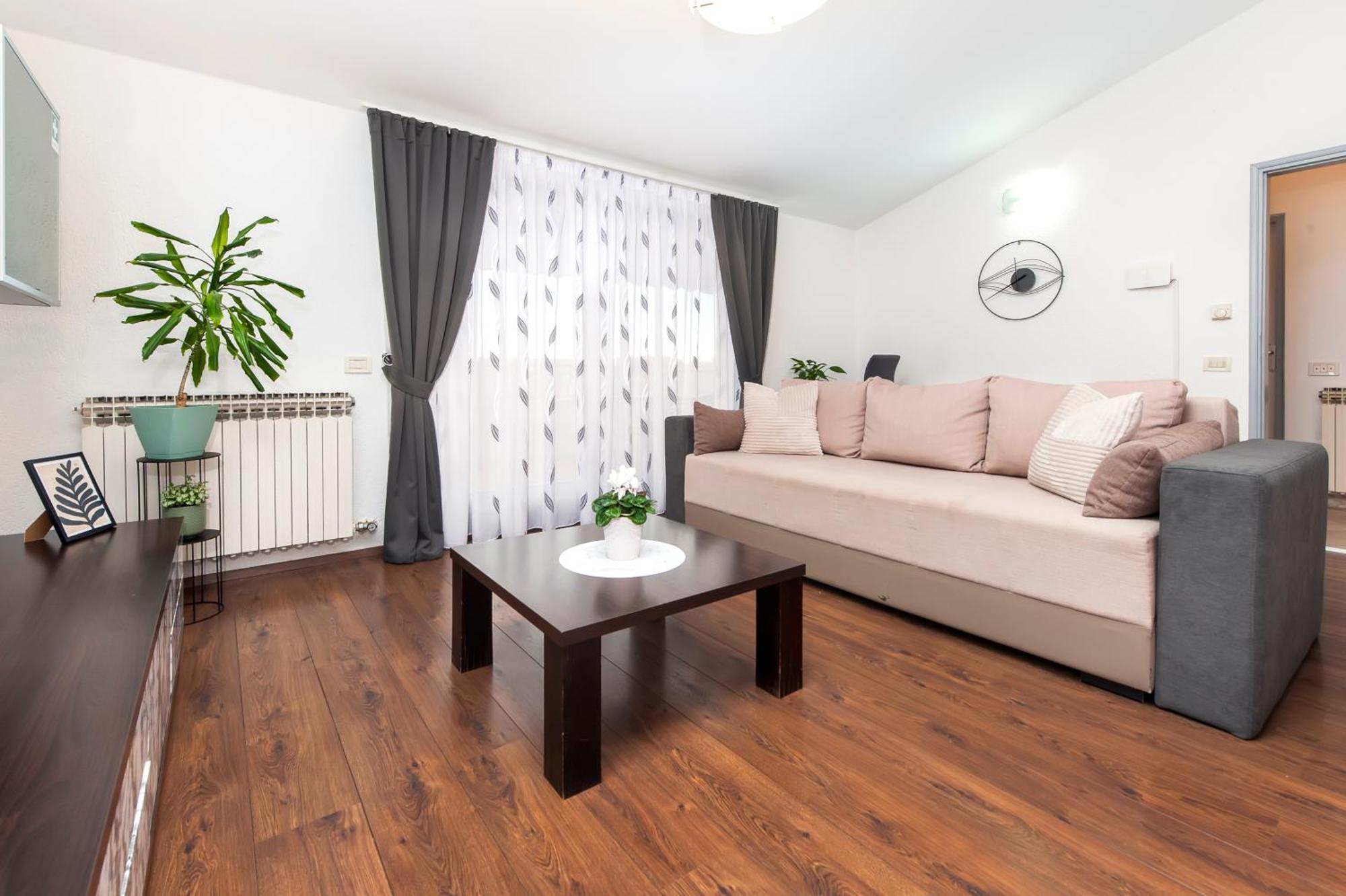Apartament Mate&mira